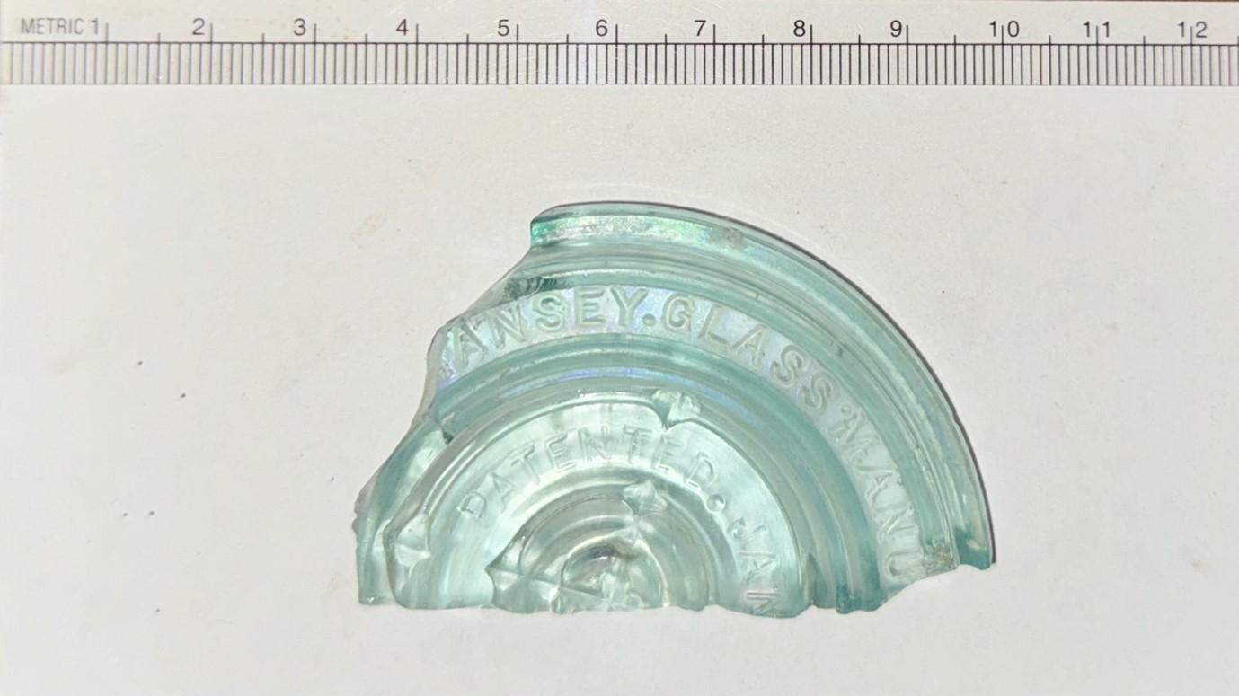 glass lid fragment